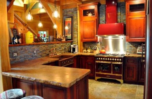 Greentown House | Paupack Lodge Near Lake Wallenpaupack and Hawley