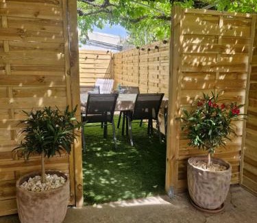 Apt Apartment | Pause en luberon