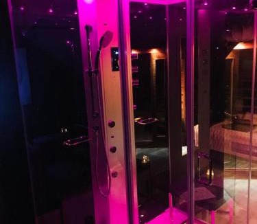 Sorbais Bed & Breakfast | PAUSE NATURE SORBAIS Chambre avec SPA, HAMMAM Shower, SAUNA, STREAMING et arrivée autonome