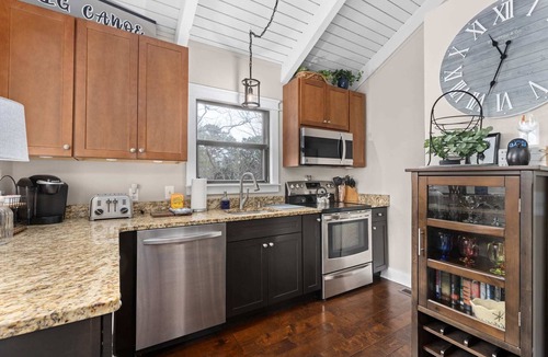 Big Canoe Cabin | Pause & Relax: Couples Mountain Getaway