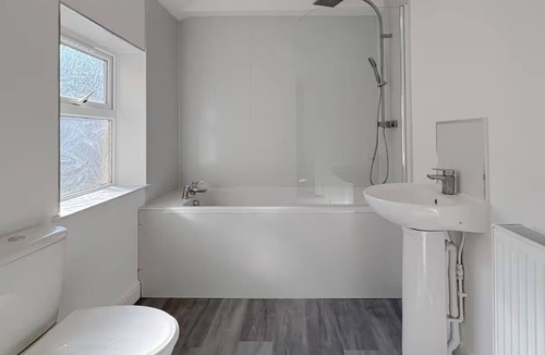 Gorleston-on-Sea House | Pavilion - Beachfront property