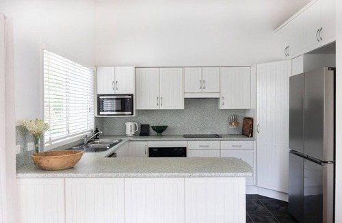 Mollymook Beach House | Pavilion Beach House