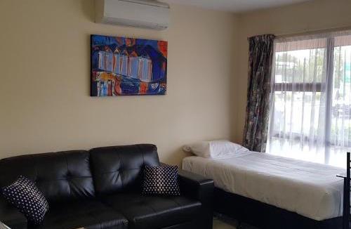 Palmerston North Hotel | Pavilion Motel & Conference Centre