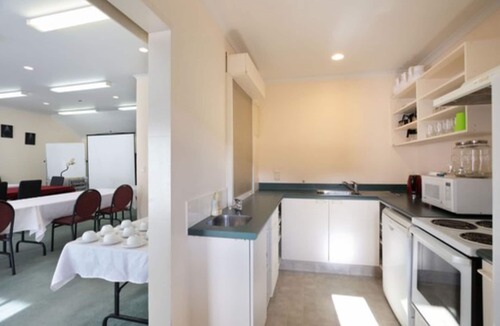 Palmerston North Hotel | Pavilion Motel & Conference Centre