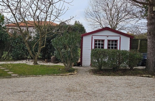 Pornic Cottage | Pavillon 2 * : Calm and charming, shops and sea within walking distance