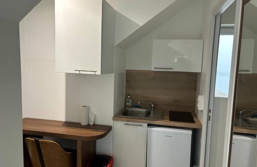 La Garenne-Colombes Hotel | Pavillon 92