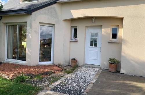 Montebourg House | Pavillon Avec Terrain