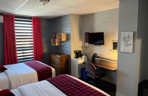 Amqui Hotel | Pavillon Beauséjour