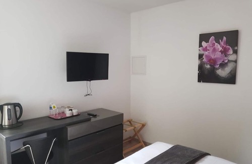 Olivet Hotel | Pavillon Bleu