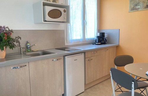 Chateauneuf-du-Rhone Apartment | Pavillon de l'Etang
