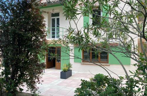 Chateauneuf-du-Rhone Apartment | Pavillon de l’Étang