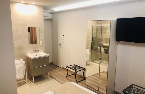 Thiers House | Pavillon Fani