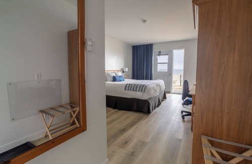 Matane Hotel | Pavillon sur Mer by Riôtel (150 metres from the main hotel)