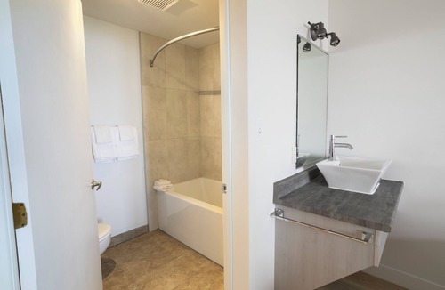 Matane Hotel | Pavillon sur Mer by Riôtel (150 metres from the main hotel)