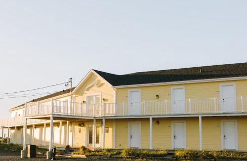 Matane Hotel | Pavillon sur Mer par Riôtel