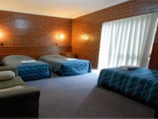 Pooraka Hotel | Pavlos Motel