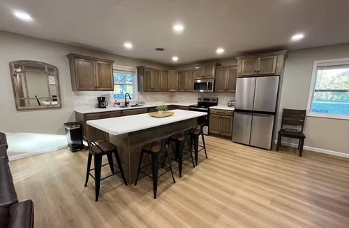 Cobden House | Paw Paw’s Place