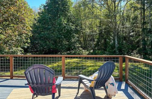 Port Angeles Apartment | Paw Railway Getaway