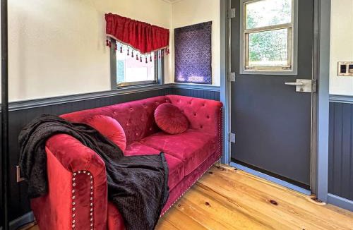 Port Angeles Apartment | Paw Railway Getaway