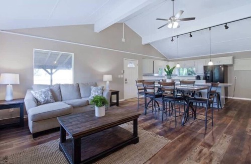 Chattanooga Apartment | Pawnee 2 - Newly Renovated Duplex