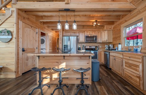 Lake Lure Cabin | Paws Awhile | Pet-Friendly Lake Lure Cabin with Mountain Views, Deck, & Easy Access to Tryon