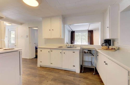 Memphremagog Regional County Municipality House | Paws on the Lake - Lac MemphréMagog