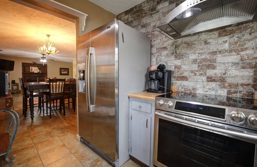 Clarkesville Cottage | Pawsibilities - Free Spring Night