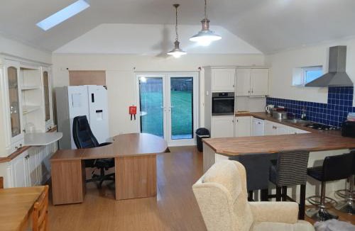 Ellesmere Port Apartment | Pay2Stay