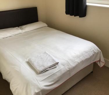 Ellesmere Port Apartment | Pay2Stay