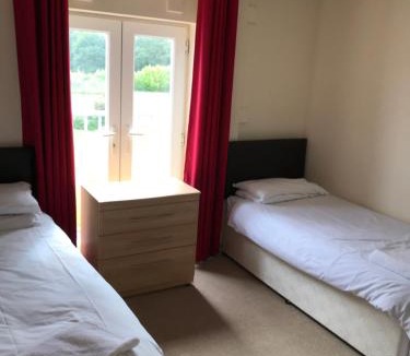 Ellesmere Port Apartment | Pay2Stay
