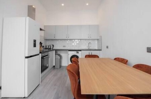 Notting Dale Apartment | PBC | Studio Apartment in Richmond RICH2