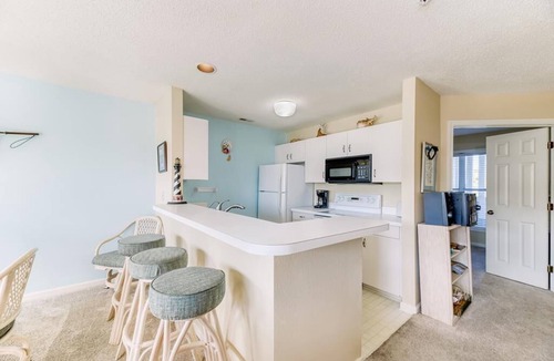 Manteo Condo | PC812 Water-Front Condo with Community Pool &More!