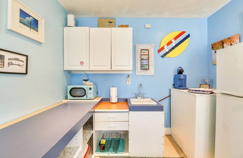 Bel Air Apartment | PCB Studio w/Private Patio: Steps to Beach!