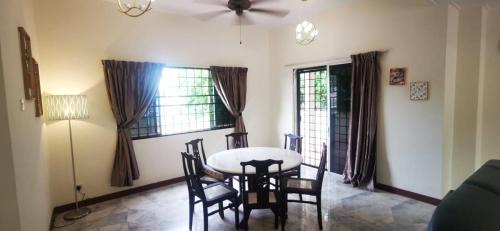 Taman Rakyat Villa | PD Villa 12 Homestay