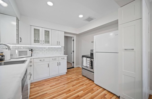 Parkrose Heights House | PDX Stay w/BBQ, Firepit & Pool Table