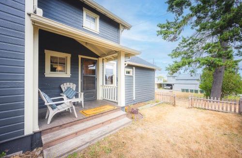 Port Angeles House | Peabody House - 1920s Cottage