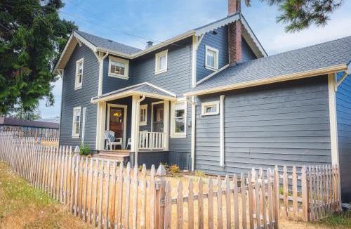 Port Angeles House | Peabody House - 1920s Cottage