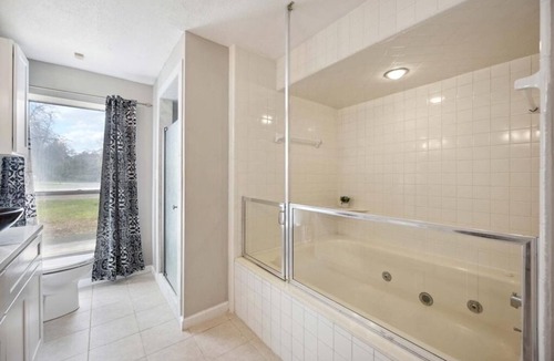 College Park House | Peace and beauty lake view of Many and large glass windows. All new furnitures!