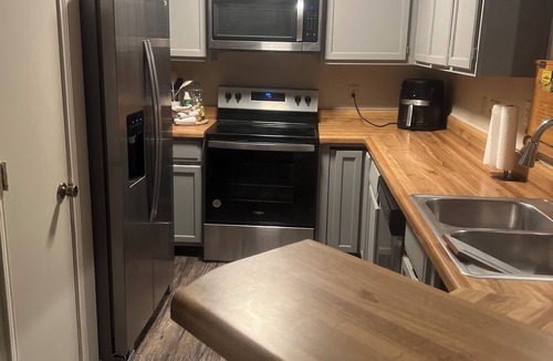 Dallas House | Peace and privacy in this entire 3 Bed 2/Bath duplex!