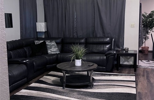 Dallas House | Peace and privacy in this entire 3 Bed 2/Bath duplex!