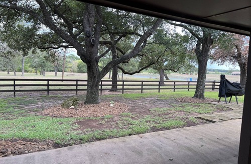 Caldwell House | Peace and Quiet in the country just minutes from TAMU