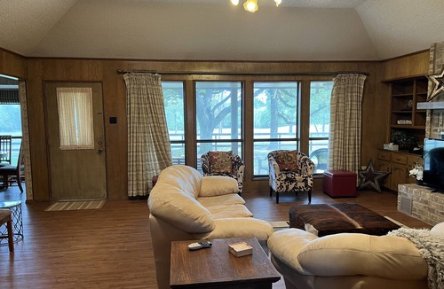 Caldwell House | Peace and Quiet in the country just minutes from TAMU