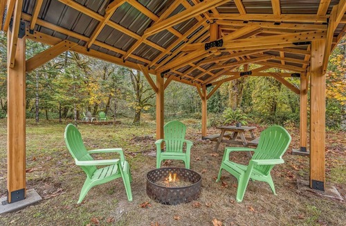 Longview House | Peace and Quiet ~ Unique Escape w/Sauna & BBQ