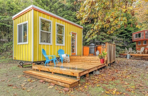 Longview House | Peace and Quiet ~ Unique Escape w/Sauna & BBQ