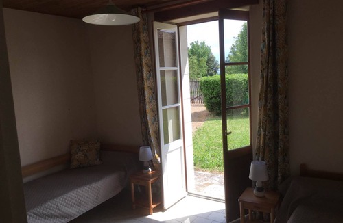 Paizay-Naudouin-Embourie House | Peace and quiet at Logis du Parc