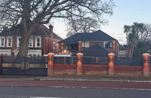 Waterlooville Apartment | Peace house suitenn