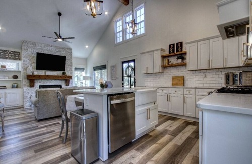 Hernando House | Peace of Heaven on a Hill