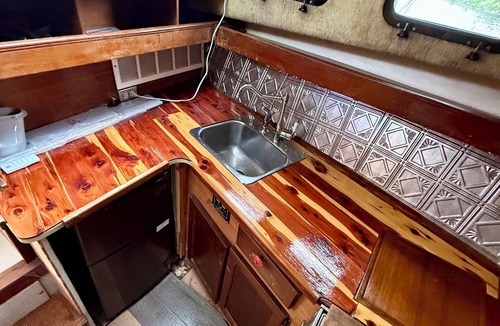 New Tazewell Boat Rental | Peace of Mind Floating Camper On Norris Lake!