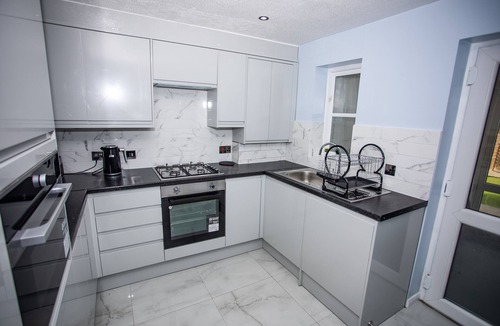 Thamesmead House | PEACE OF MIND