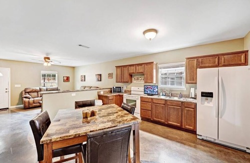 Farmington House | Peace of Paradise